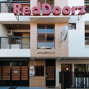 Reddoorz Near Uptown Bgc Mall 3*, Taguig Philippines