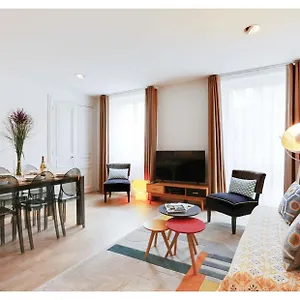 Centre - At , Paris France
